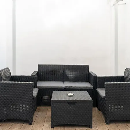 Nena House * باري